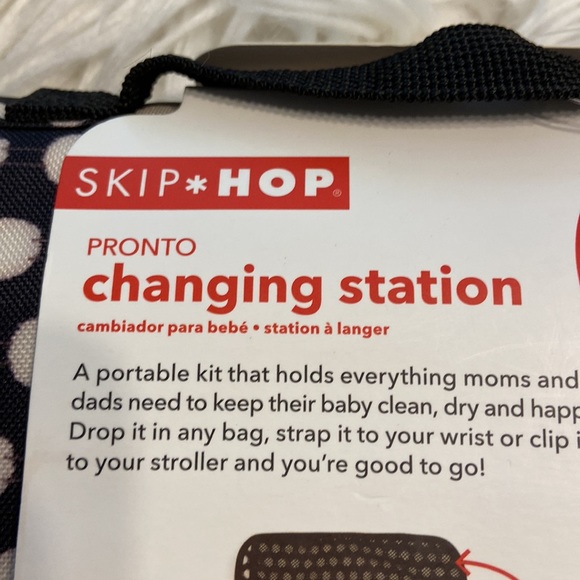 Skip *Hop Changing Station brand new - Picture 3 of 8